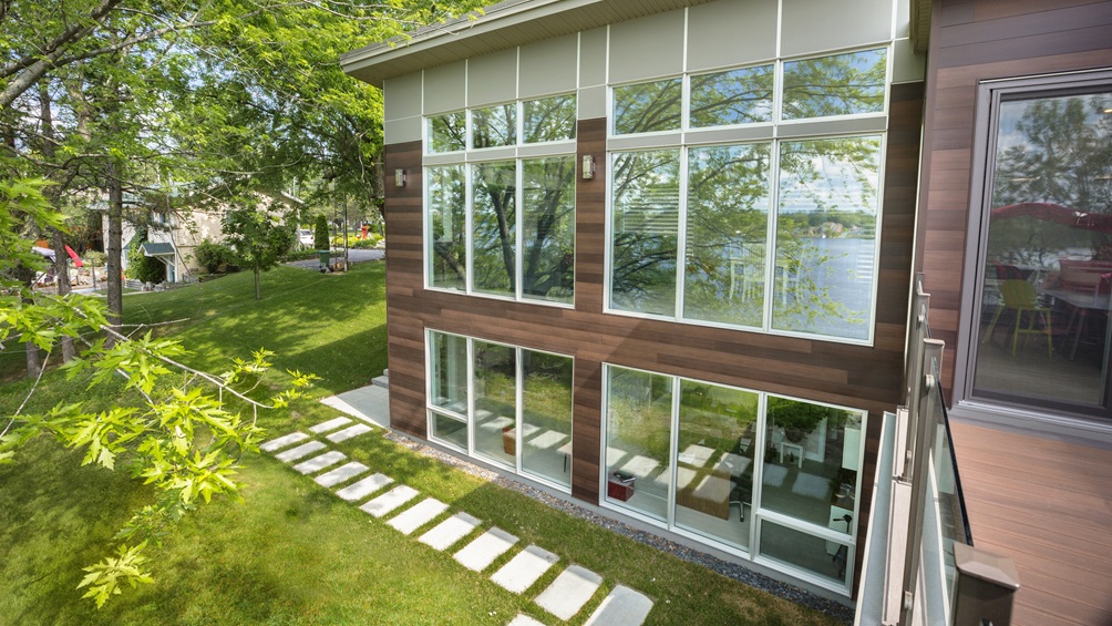 Fixed‑awning duo window